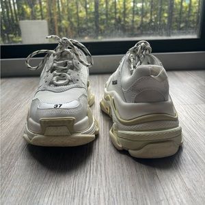 BALENCIAGA Triple S Women Sneakers